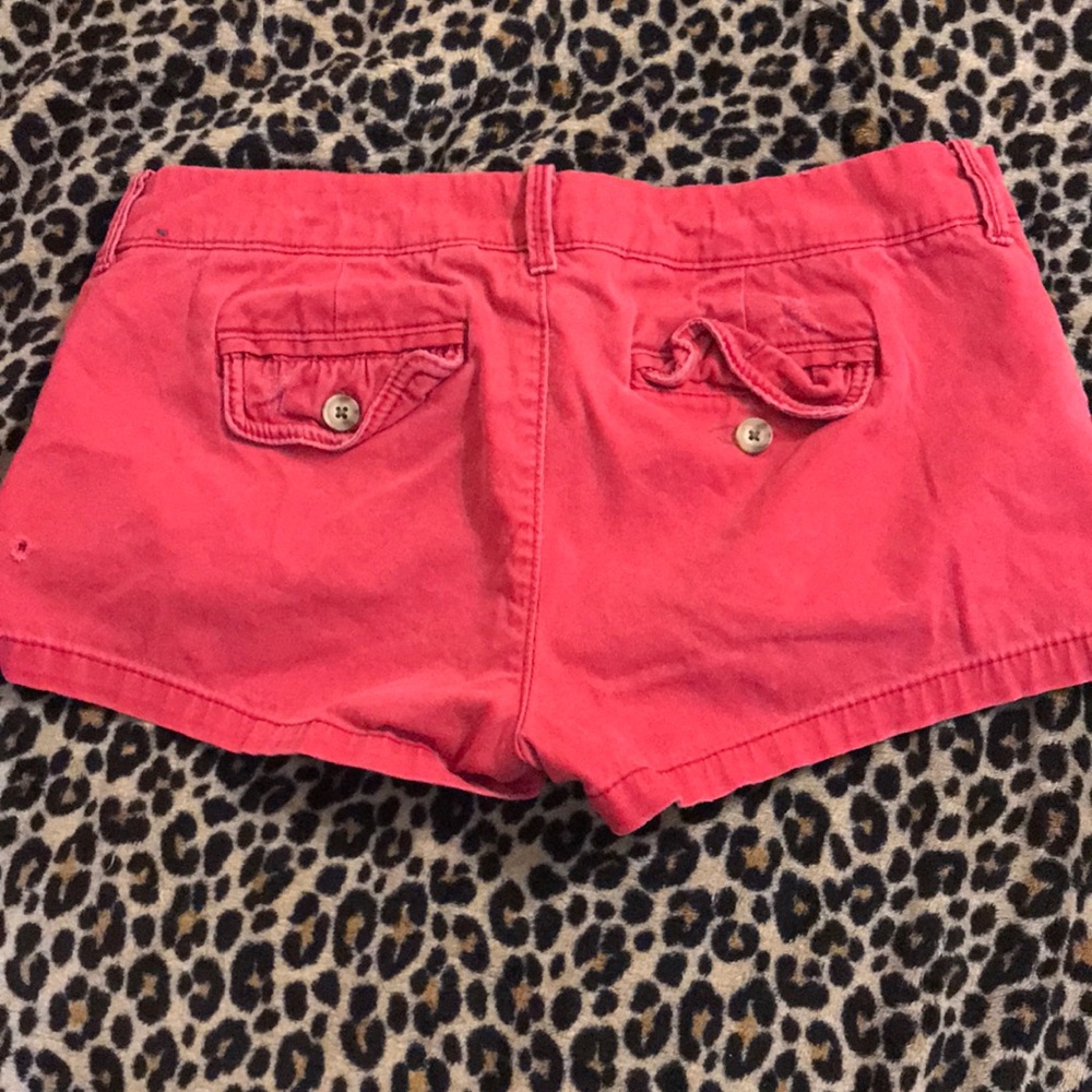 Red shorts - Picture 2 of 3
